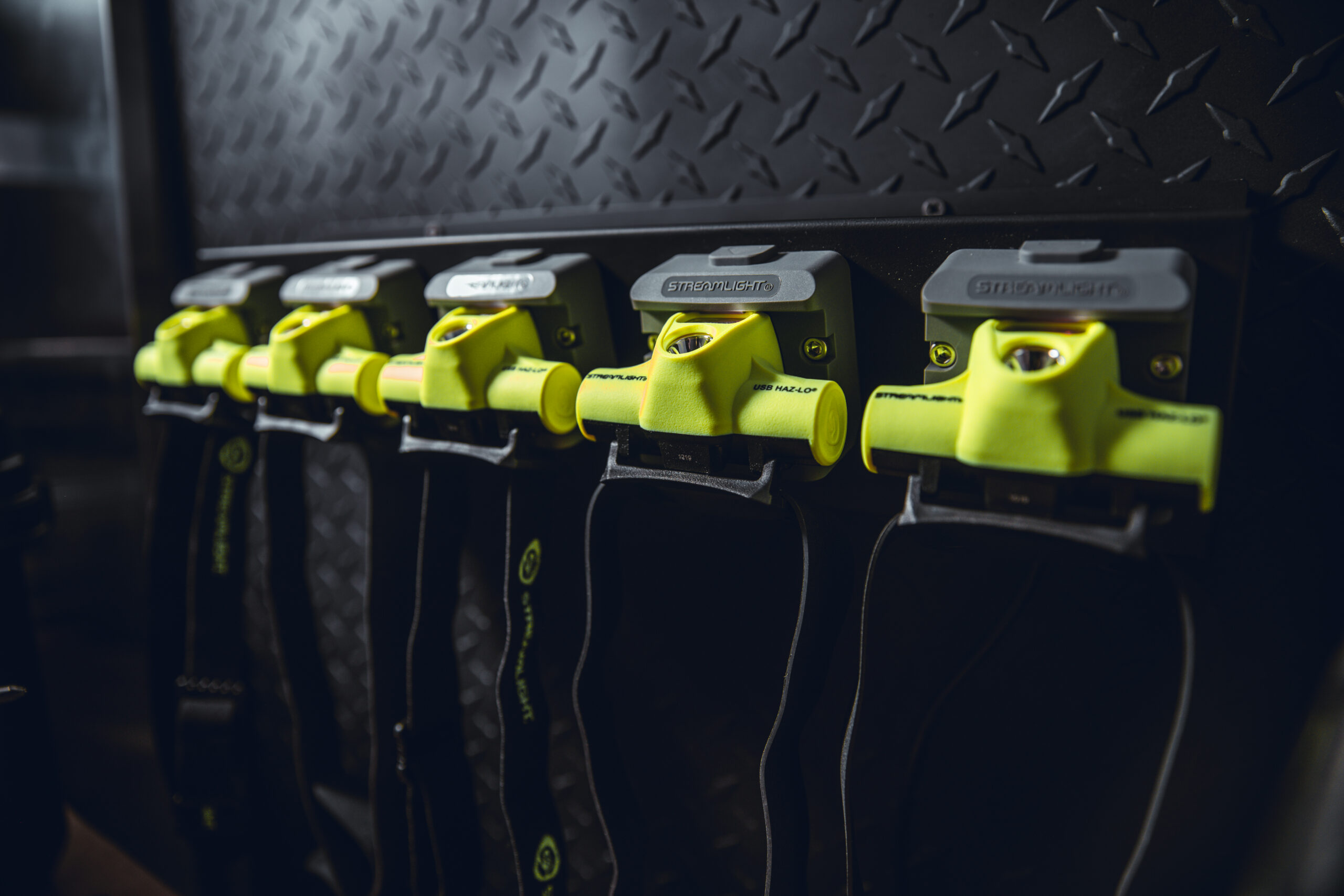 Streamlight 61469 USB HAZ-LO® Headlamp 5-Unit Bank Charger