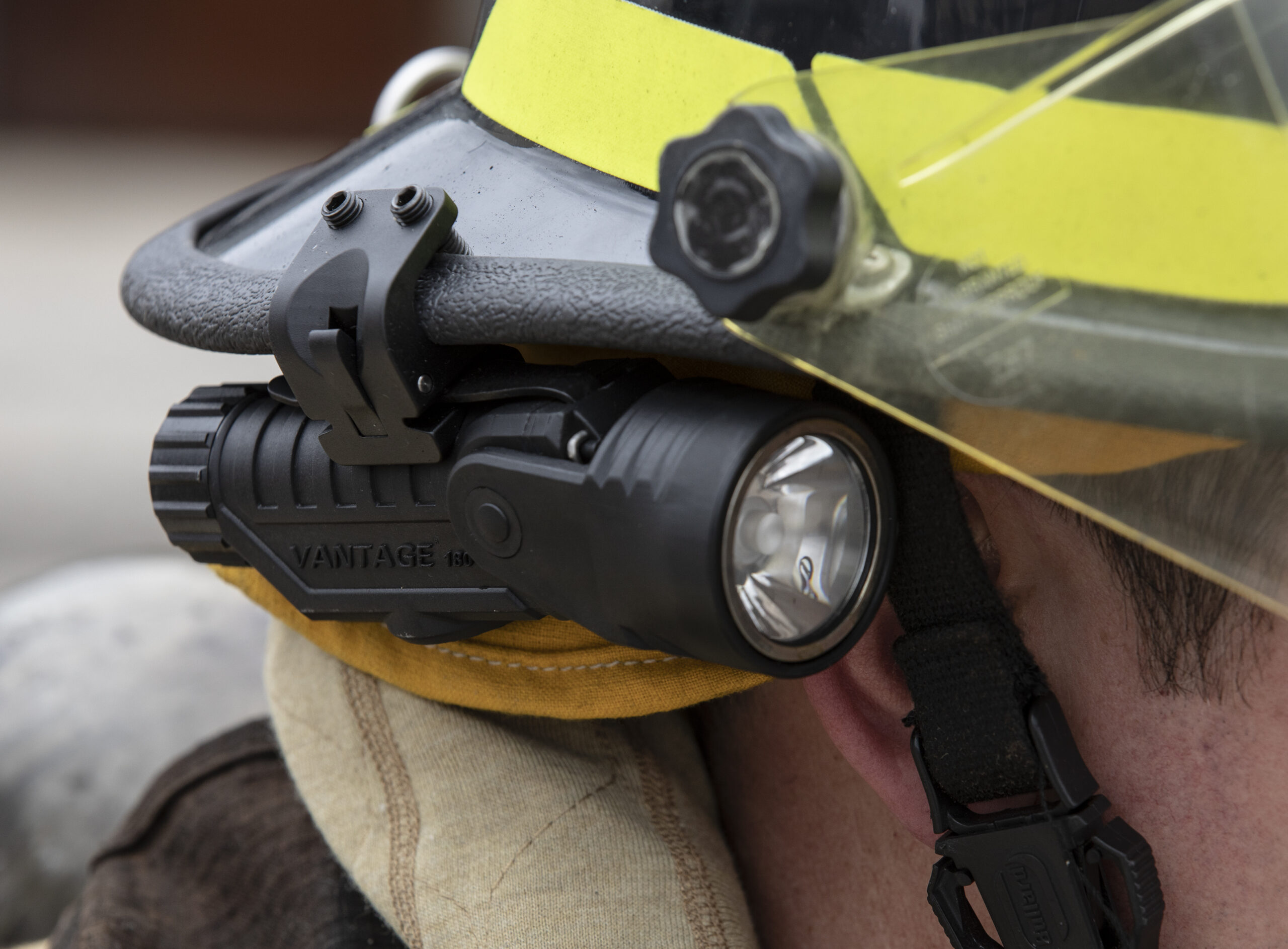 Streamlight 88913 Vantage® 180 X Helmet Mounted and Right Angle Firefighter Flashlight