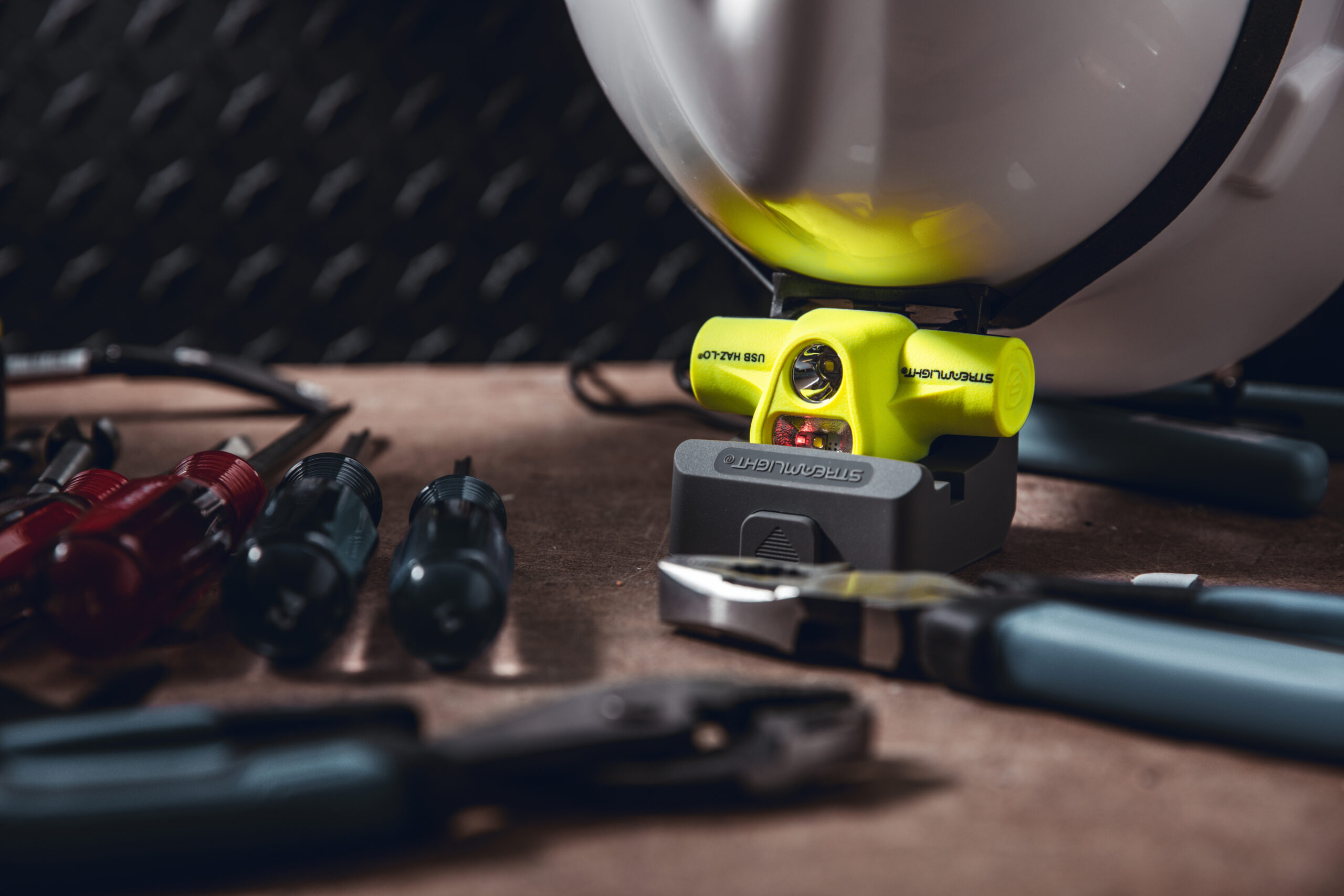 Streamlight 61465 USB HAZ-LO® Headlamp Charger