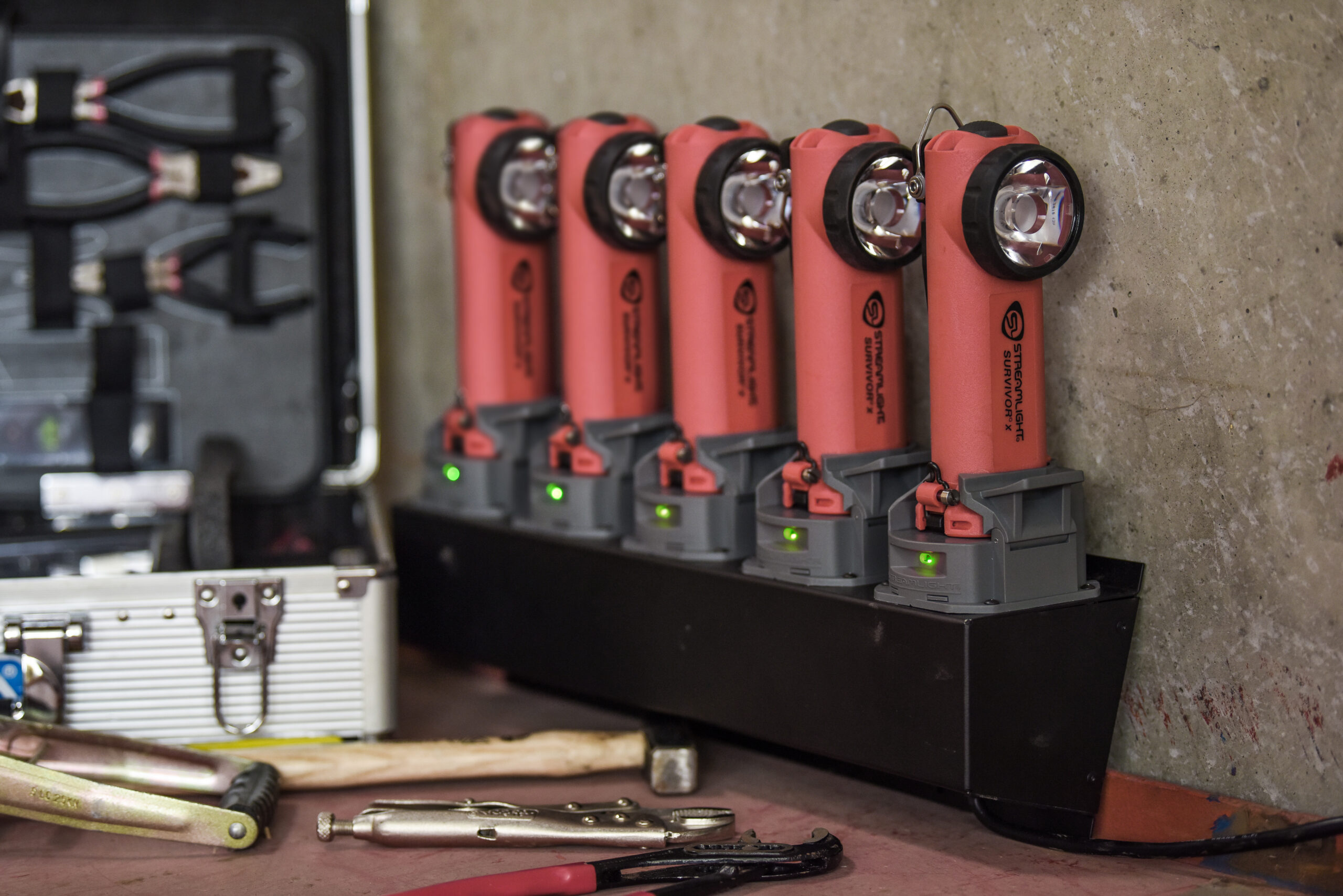 Streamlight 90345 Survivor® X and Survivor® Pivot Charger